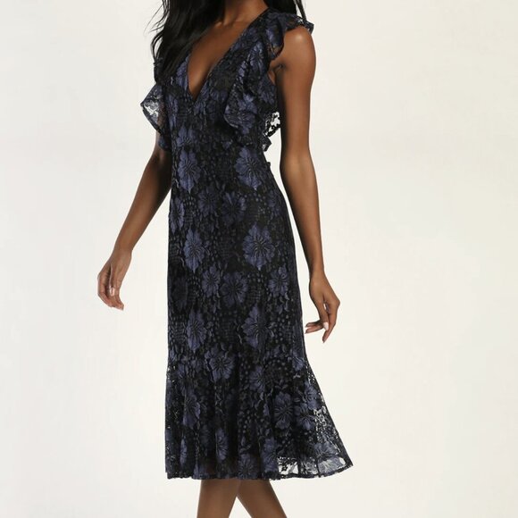NWT Lulus Divinely Dramatic Black and Navy Blue Lace Midi Dress - Picture 3 of 9